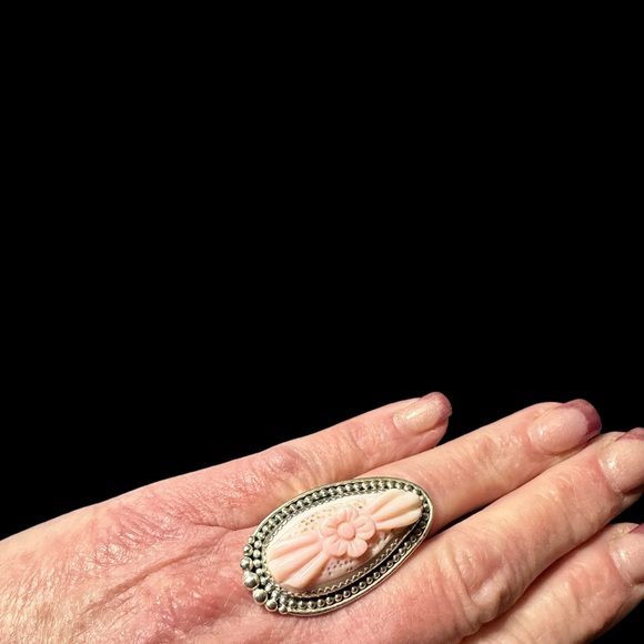 Native Pink Carved Flower Conch Ring in Sterling Silver - Picture 9 of 11